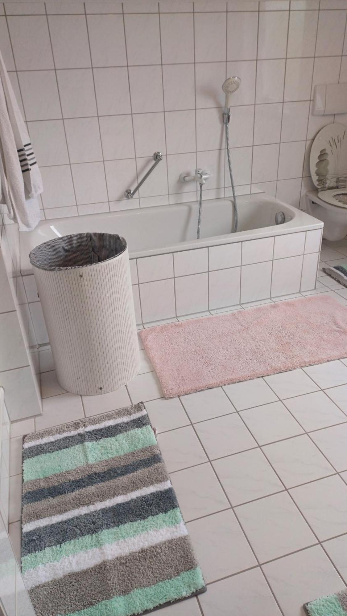 Helle Schoene Dachgeschosswohnung Mit Balkon Stockach Kültér fotó
