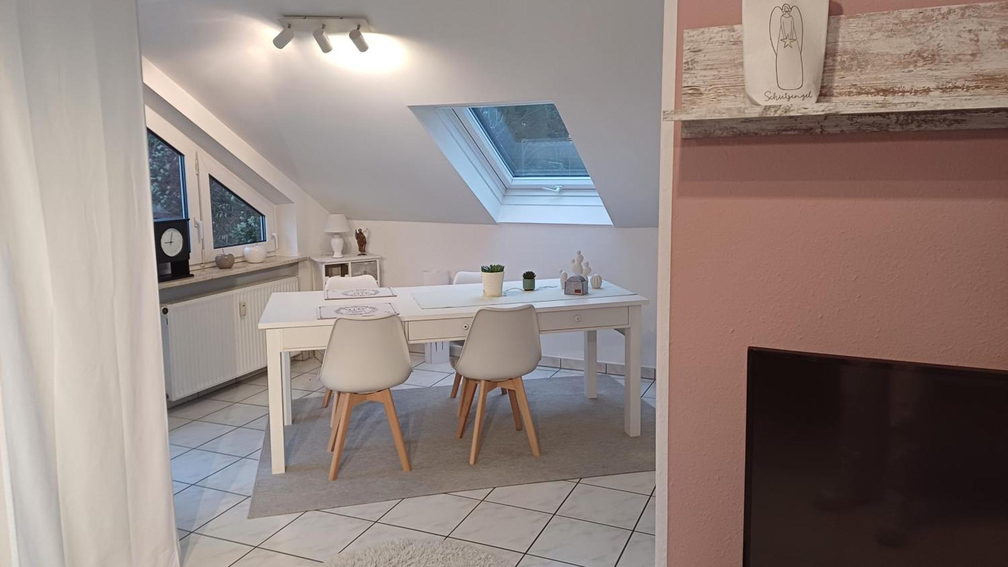 Helle Schoene Dachgeschosswohnung Mit Balkon Stockach Kültér fotó