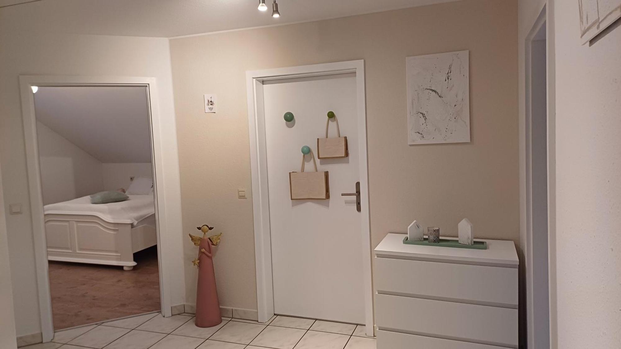 Helle Schoene Dachgeschosswohnung Mit Balkon Stockach Kültér fotó